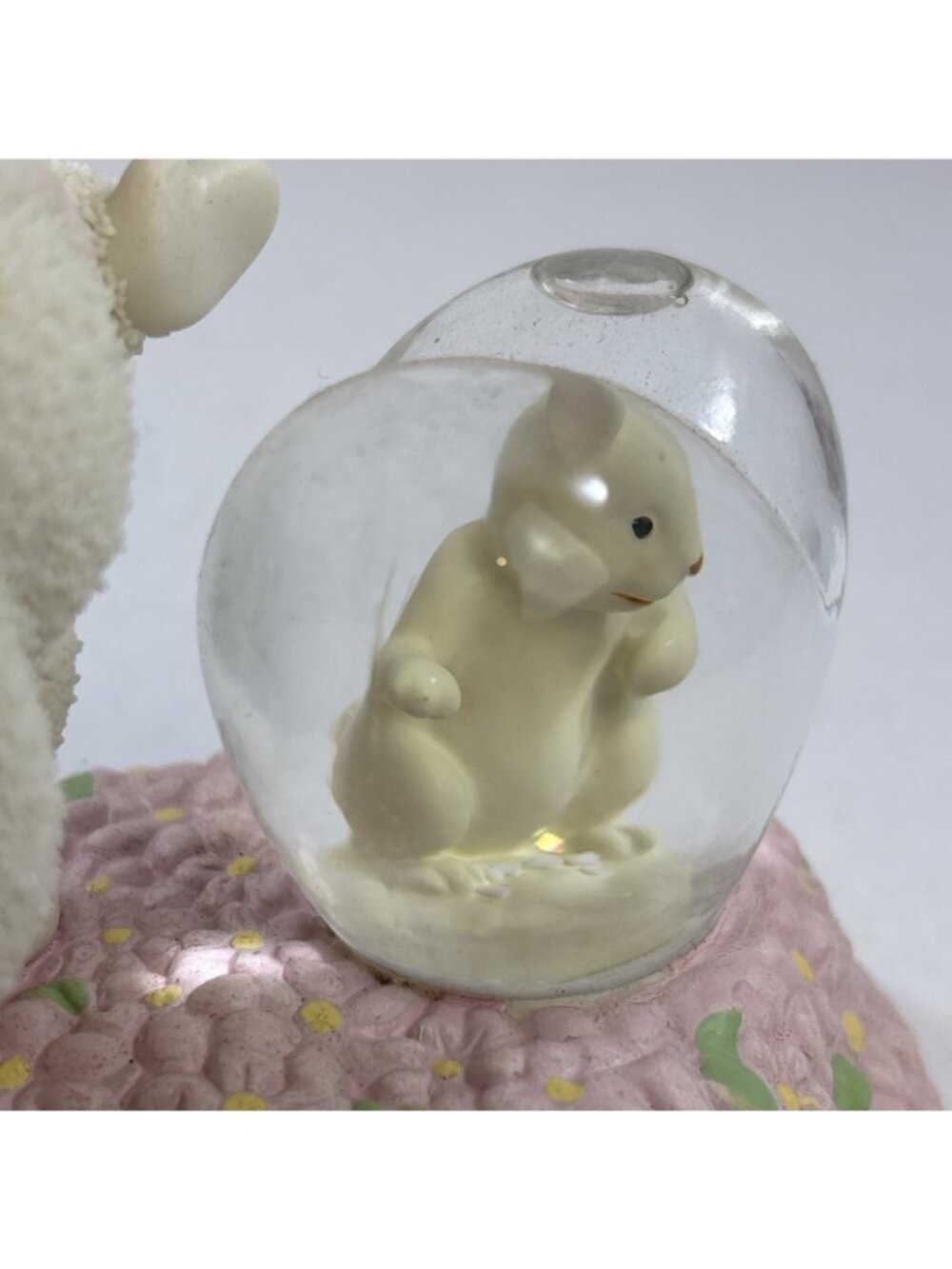 Dept 56 Snowbunnies Bunny In My Heart Snow Globe 2002 56.26425. - Picture 2 of 6